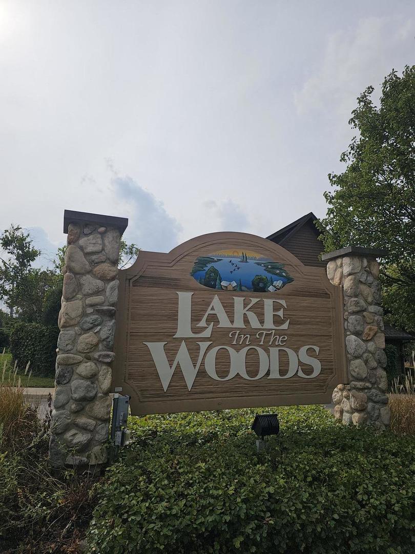 512 Redondo Drive #512, Downers Grove, IL 60516
