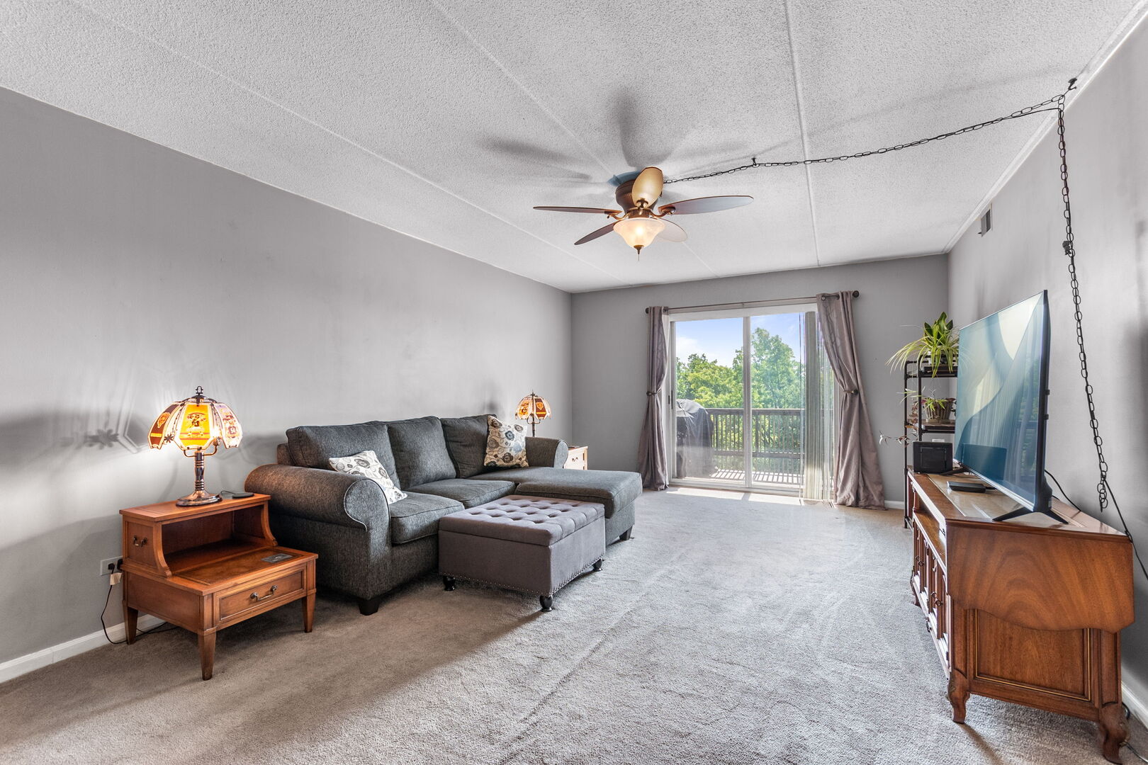 512 Redondo Drive #512, Downers Grove, IL 60516