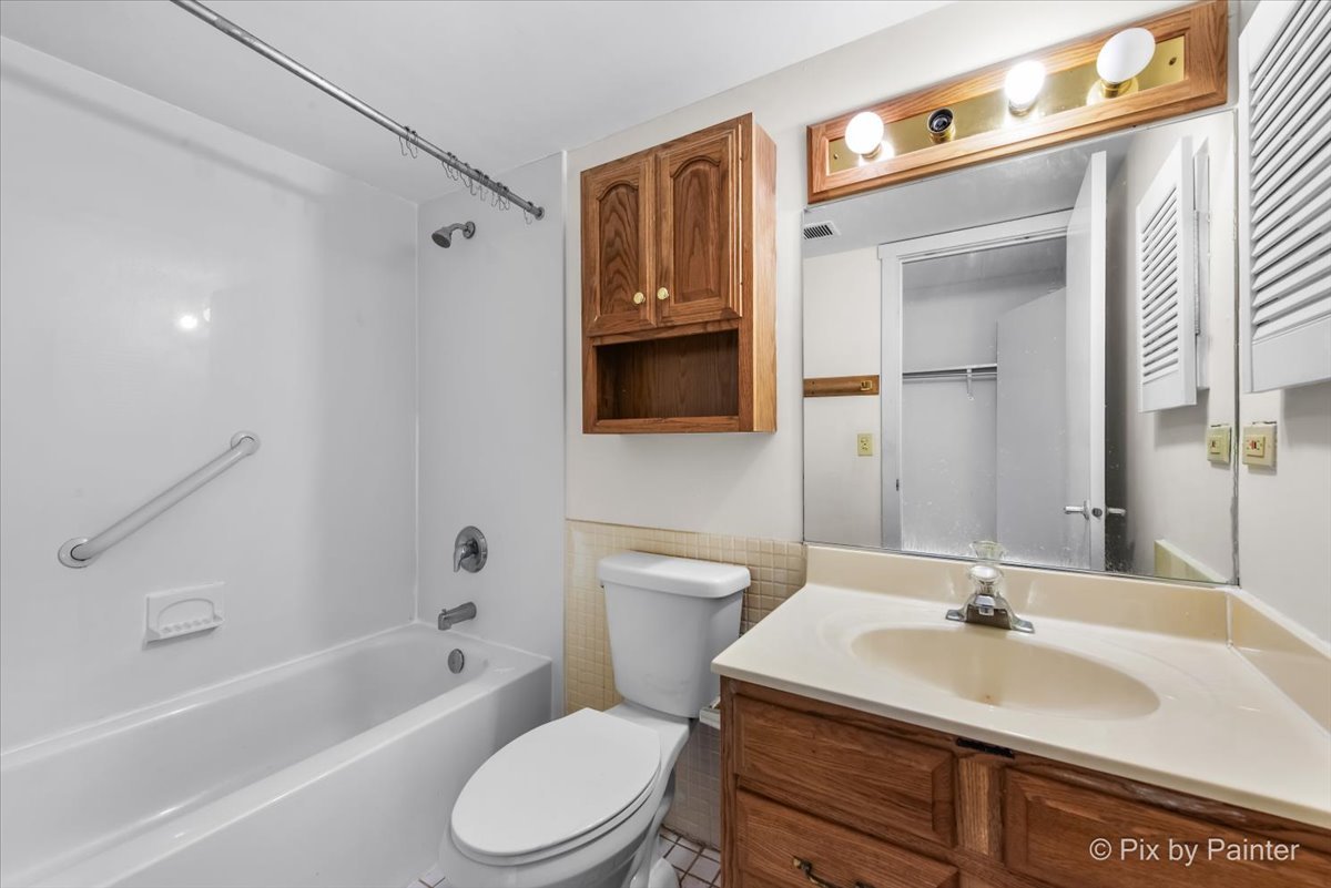 1 RENAISSANCE Place #1017, Palatine, IL 60067