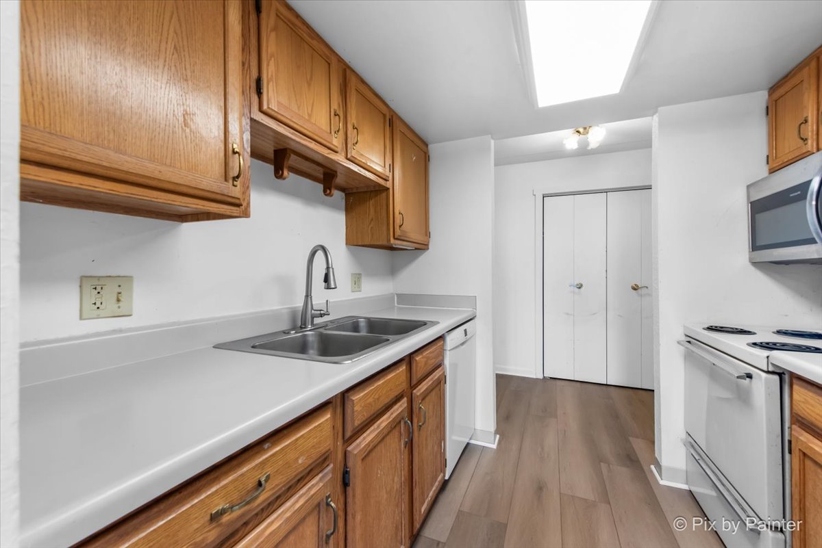 1 RENAISSANCE Place #1017, Palatine, IL 60067