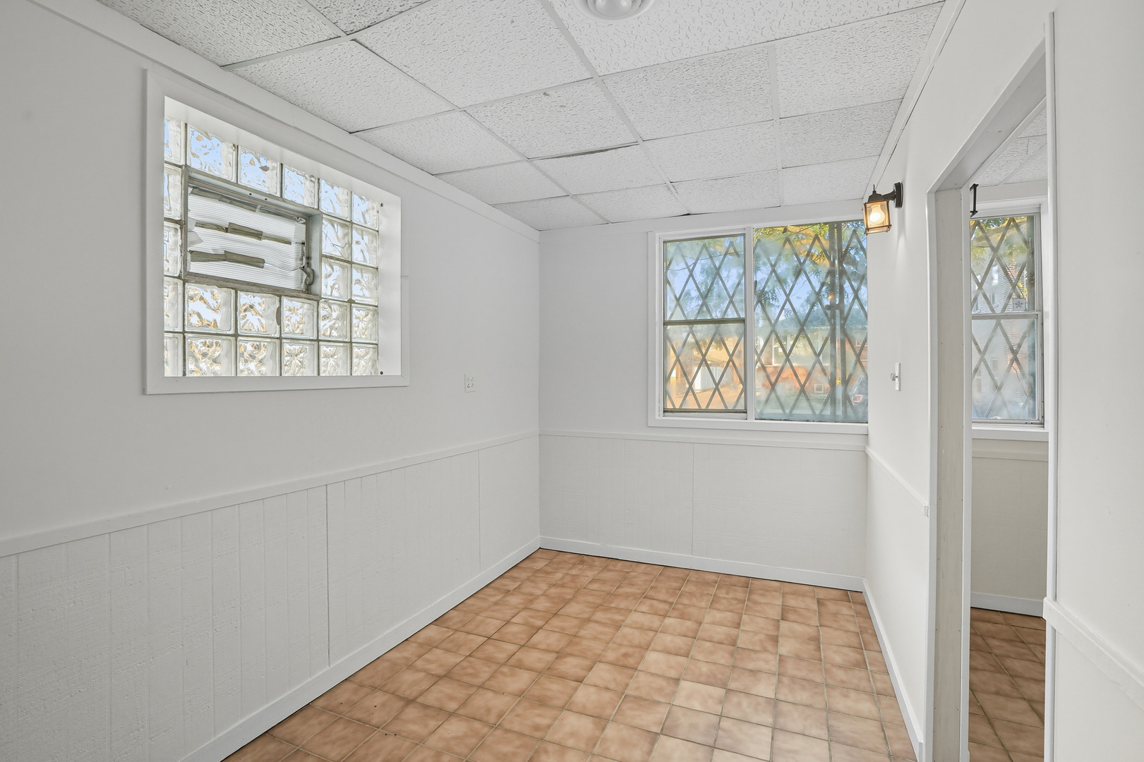 5840 W 63rd Street, Chicago, IL 60638