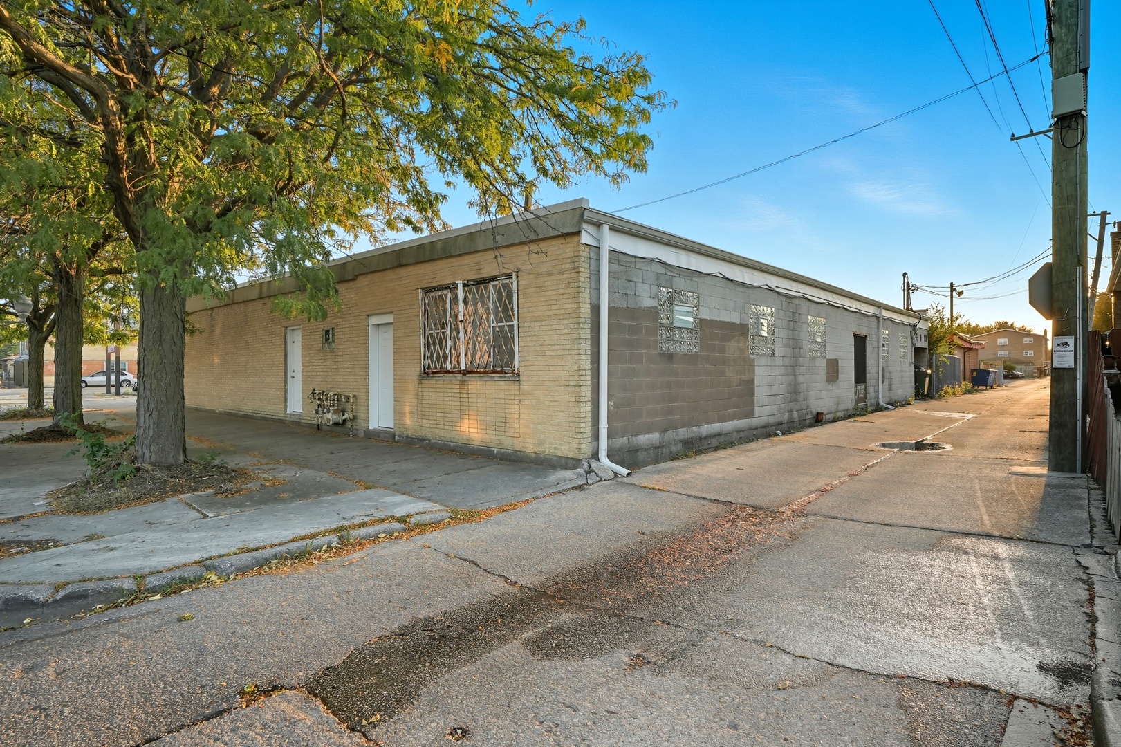 5840 W 63rd Street, Chicago, IL 60638