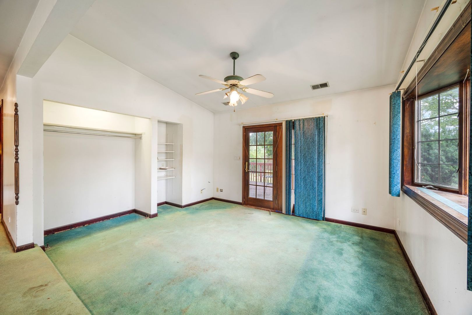 130 E Potter Street, Wood Dale, IL 60191