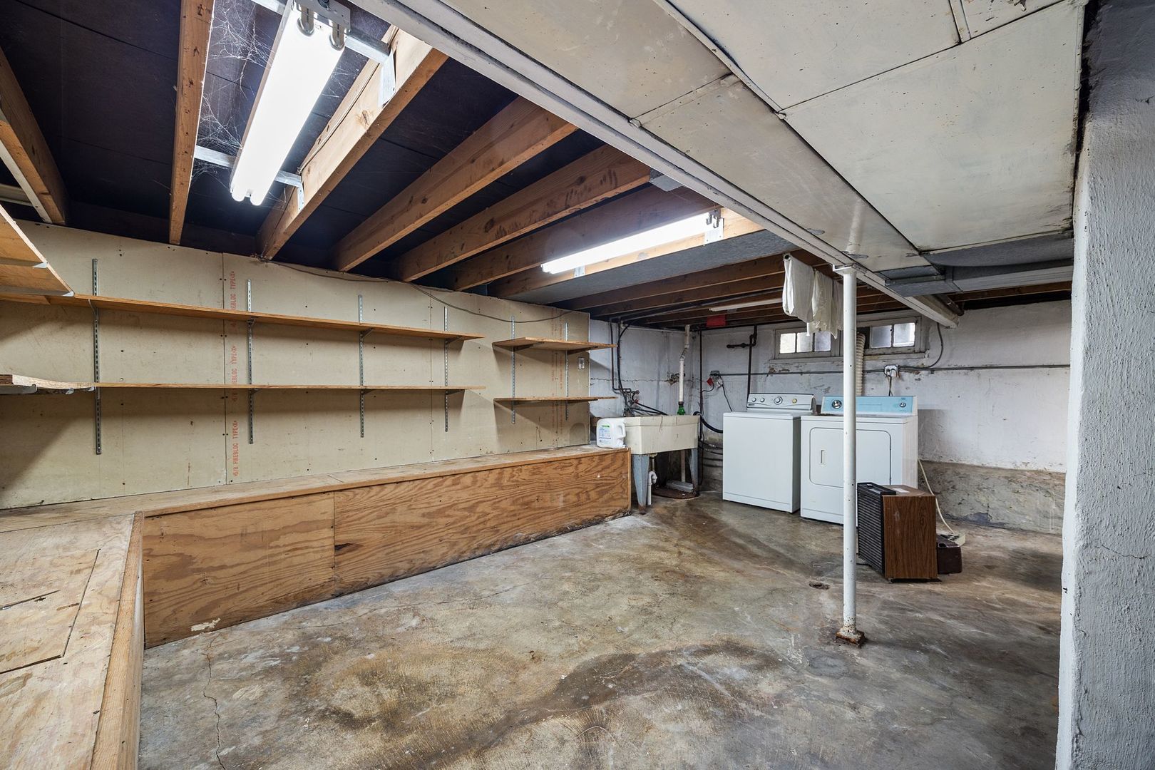 130 E Potter Street, Wood Dale, IL 60191