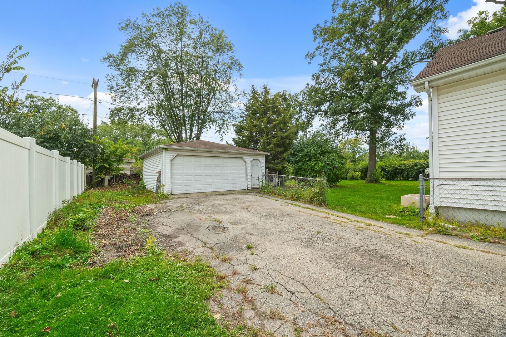 130 E Potter Street, Wood Dale, IL 60191