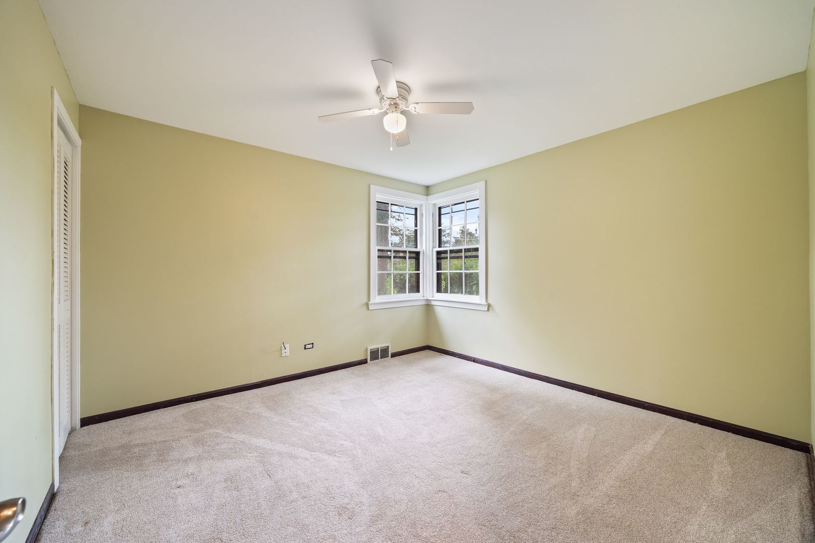 130 E Potter Street, Wood Dale, IL 60191