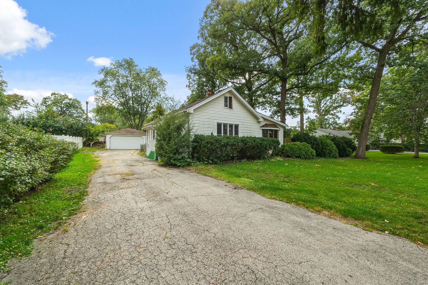 130 E Potter Street, Wood Dale, IL 60191