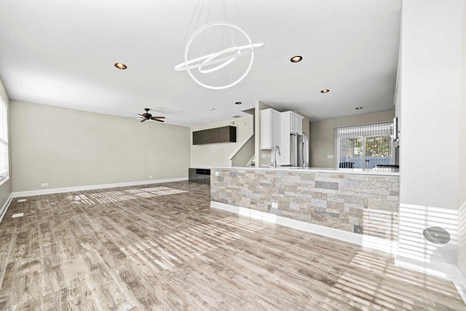 533 CANNONBALL Drive, Grayslake, IL 60030