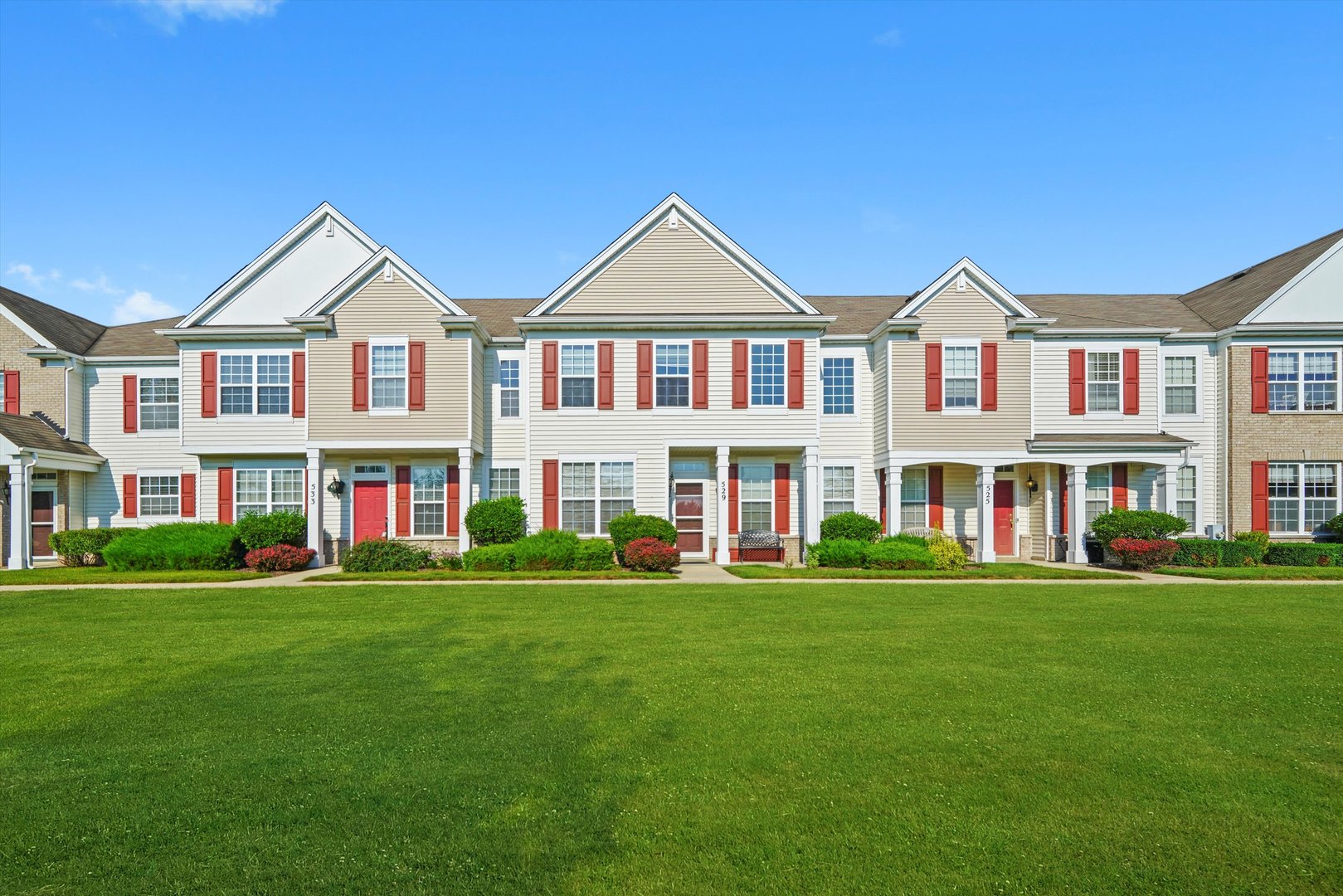 533 CANNONBALL Drive, Grayslake, IL 60030