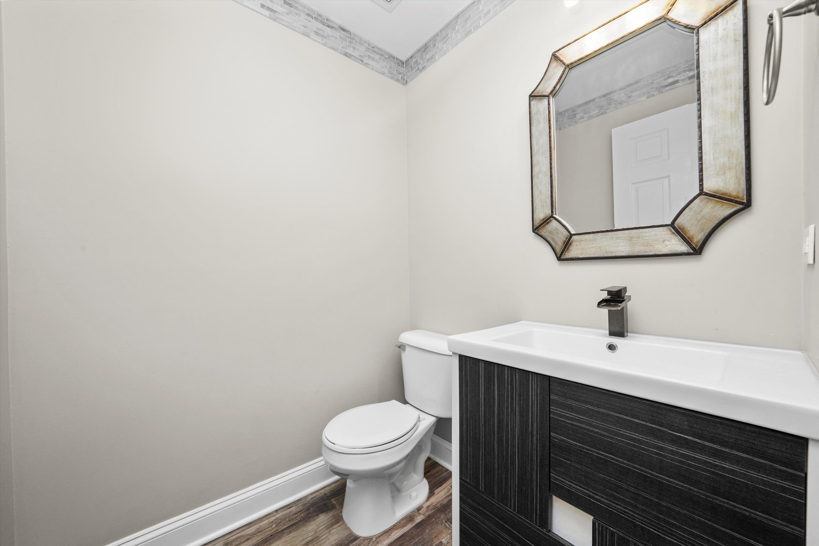 533 CANNONBALL Drive, Grayslake, IL 60030