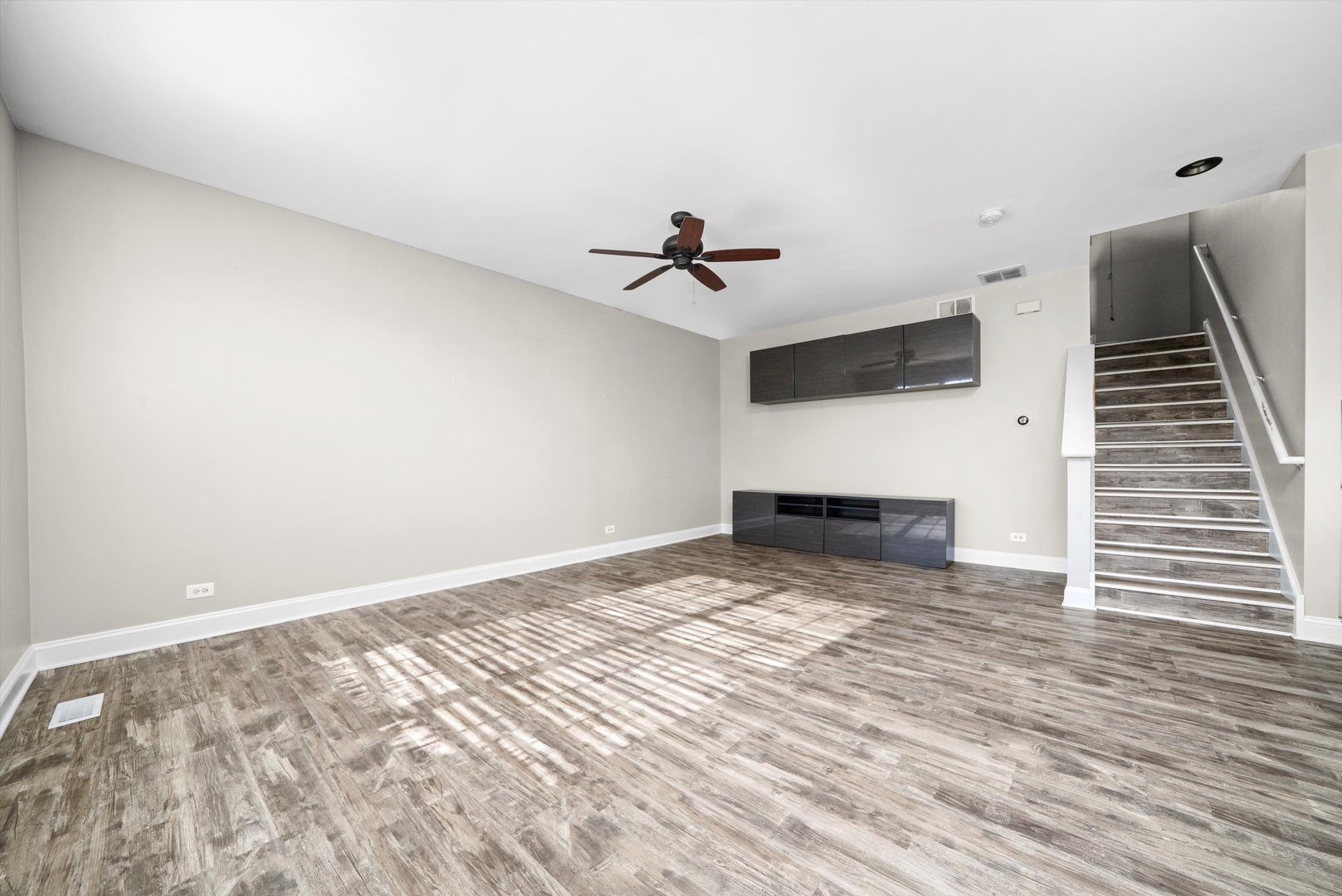 533 CANNONBALL Drive, Grayslake, IL 60030