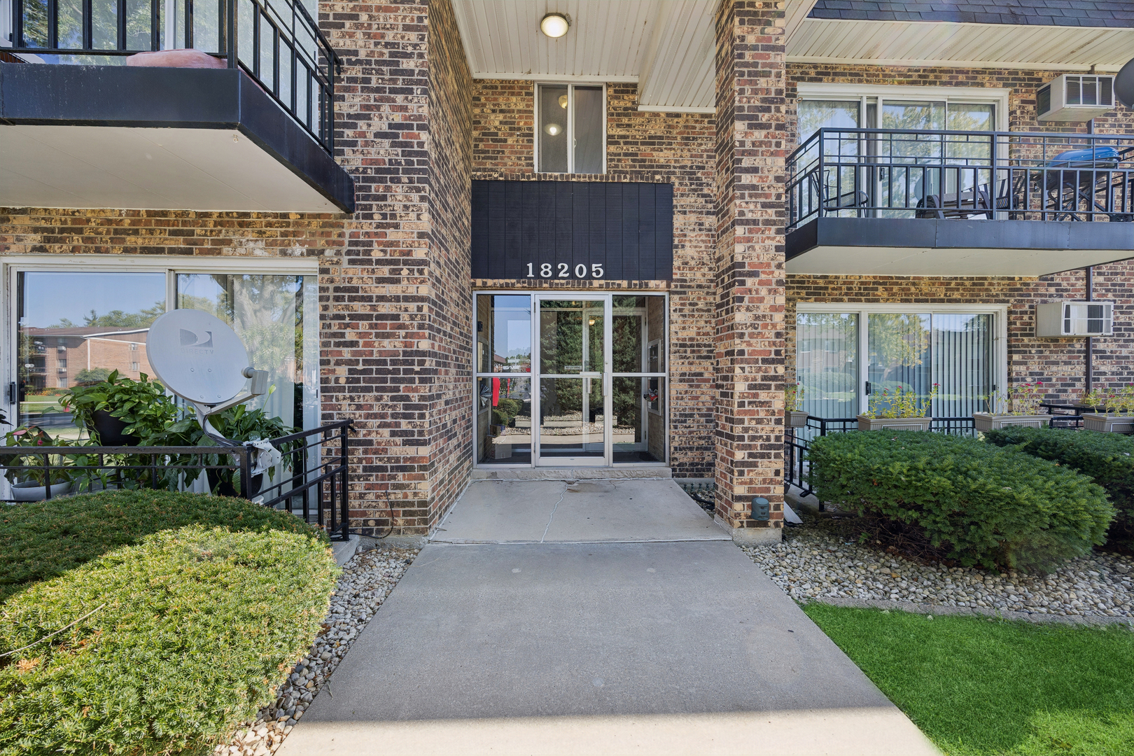 18205 Hart Drive #6A, Homewood, IL 60430