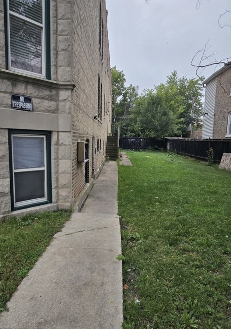 5118 S MARSHFIELD Avenue, Chicago, IL 60609