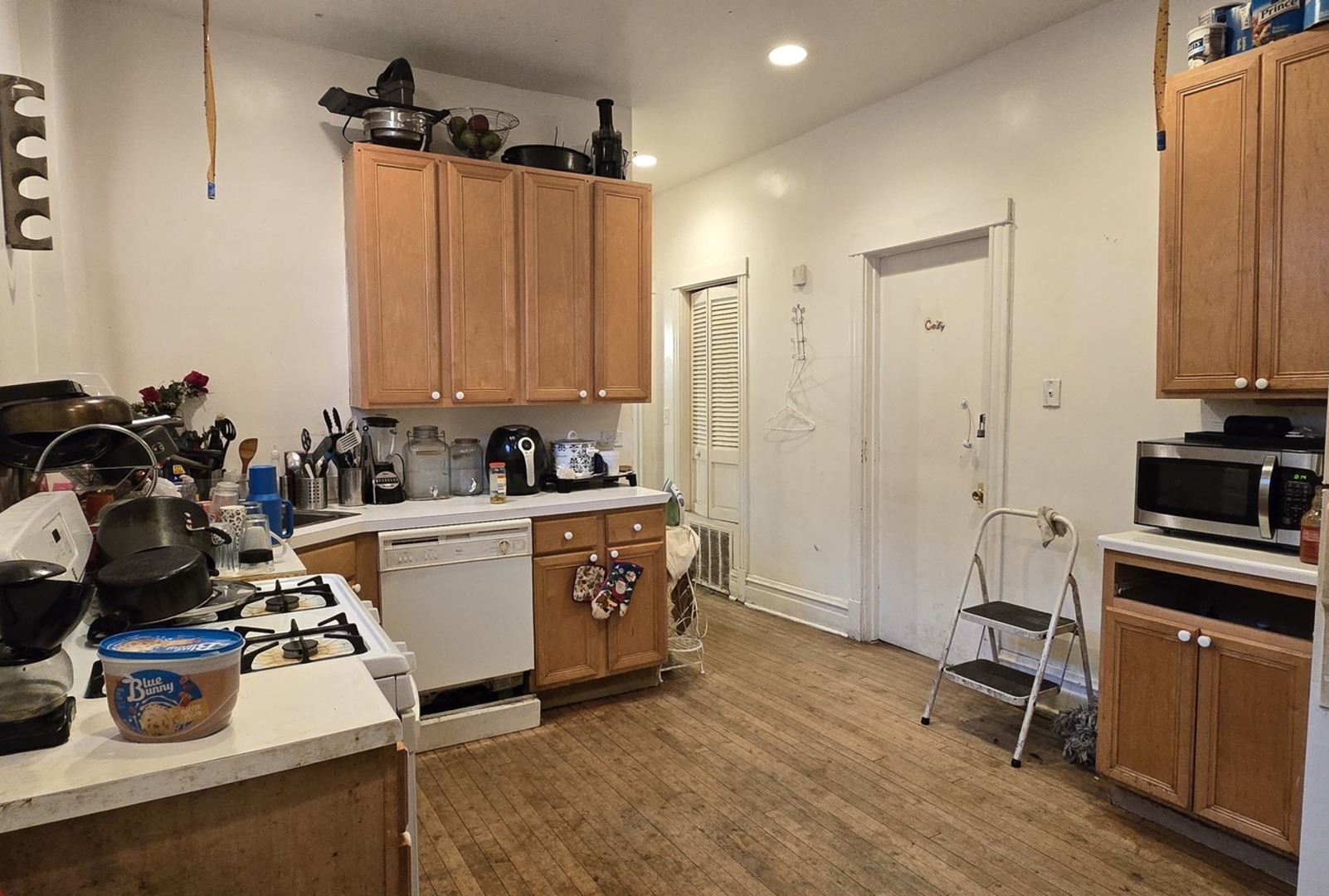 5118 S MARSHFIELD Avenue, Chicago, IL 60609