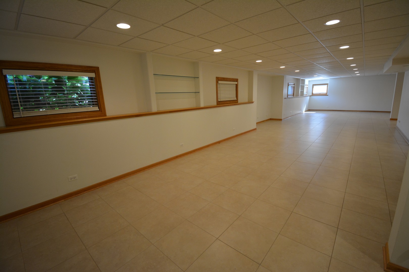 1475 Falcon Lane, Hoffman Estates, IL 60192