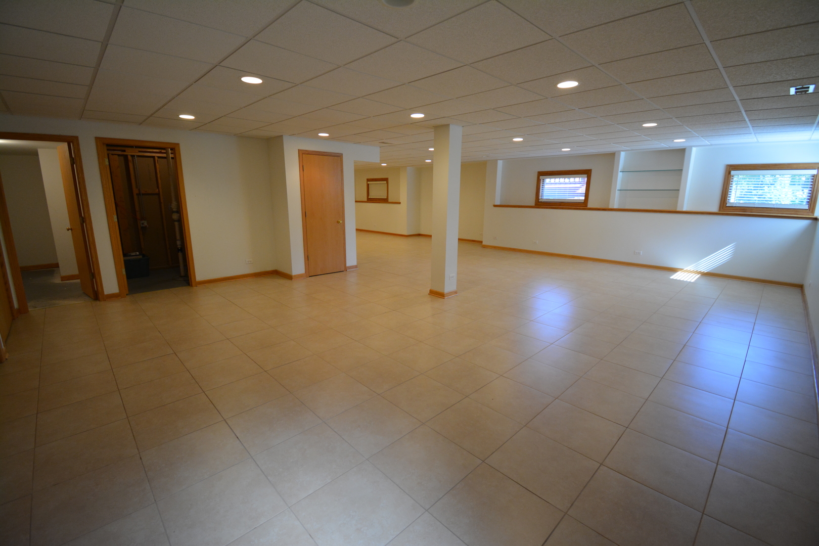 1475 Falcon Lane, Hoffman Estates, IL 60192