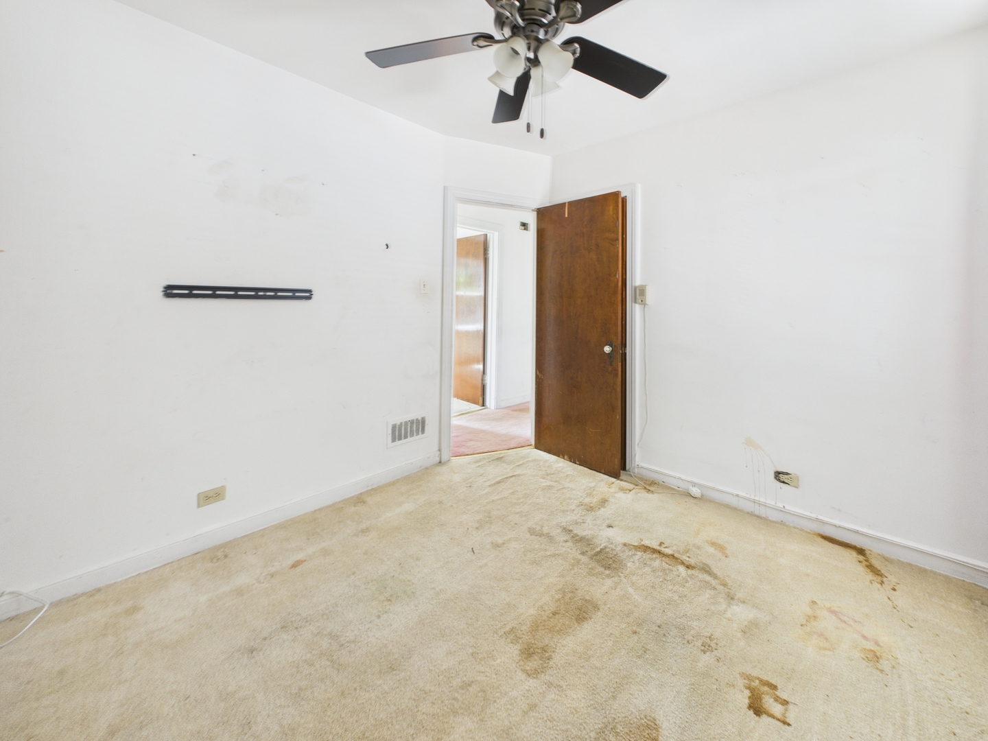 10231 S Prairie Avenue, Chicago, IL 60628