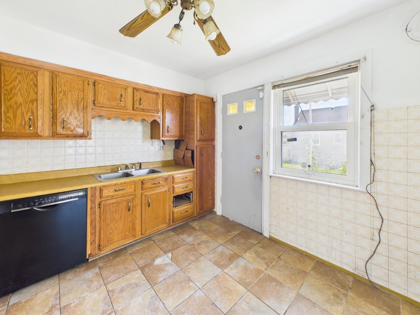 10231 S Prairie Avenue, Chicago, IL 60628