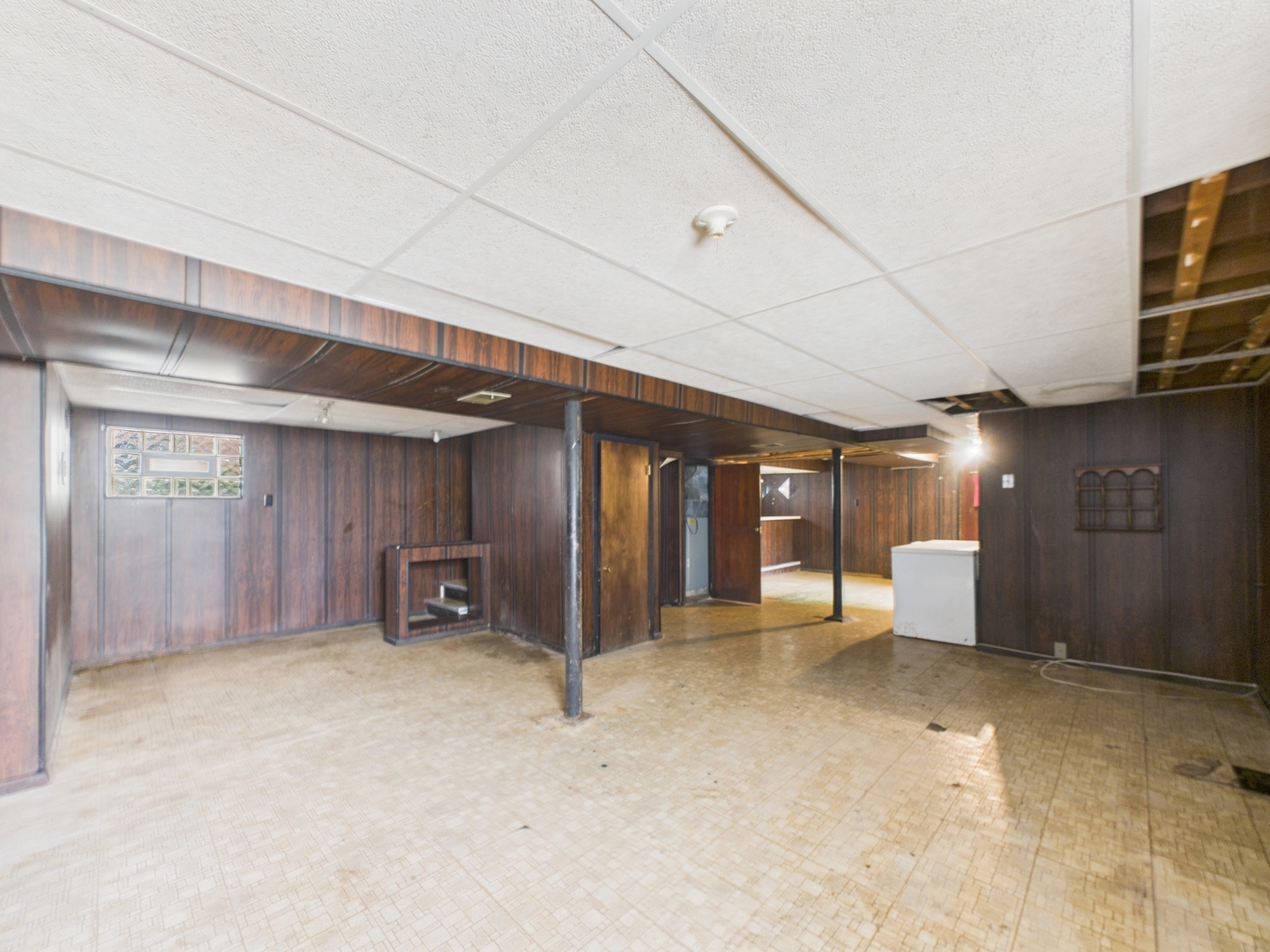 10231 S Prairie Avenue, Chicago, IL 60628