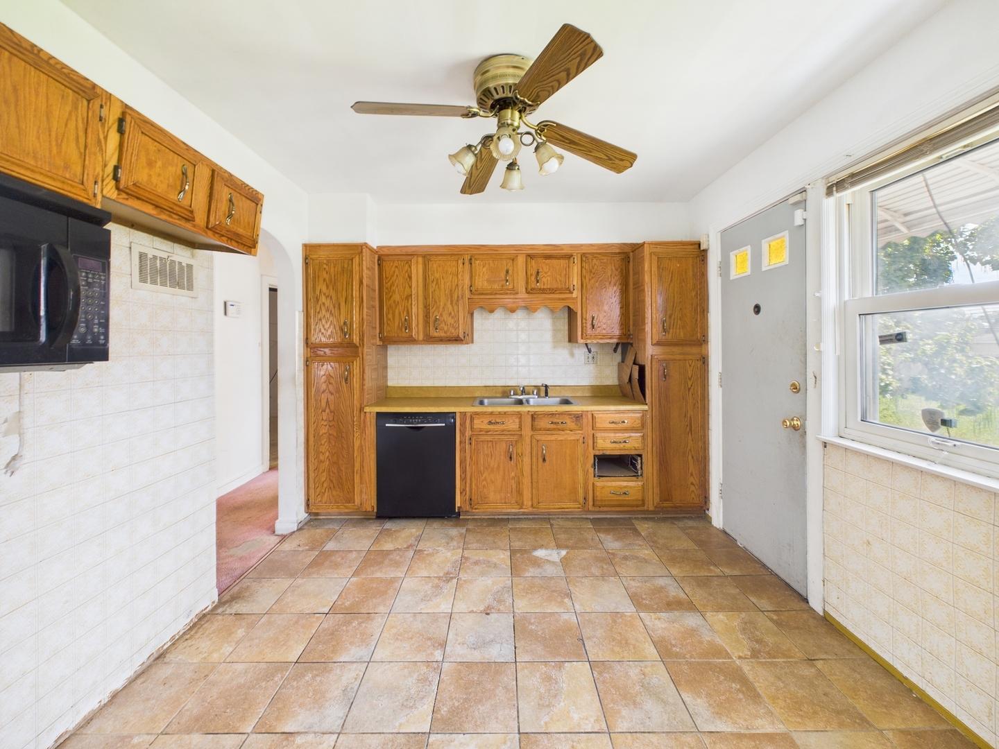 10231 S Prairie Avenue, Chicago, IL 60628