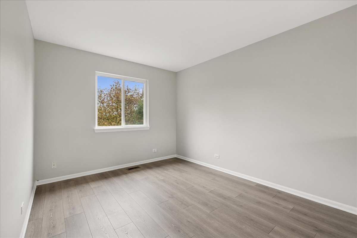 1403 Meadowsedge Lane #1403, Carpentersville, IL 60110