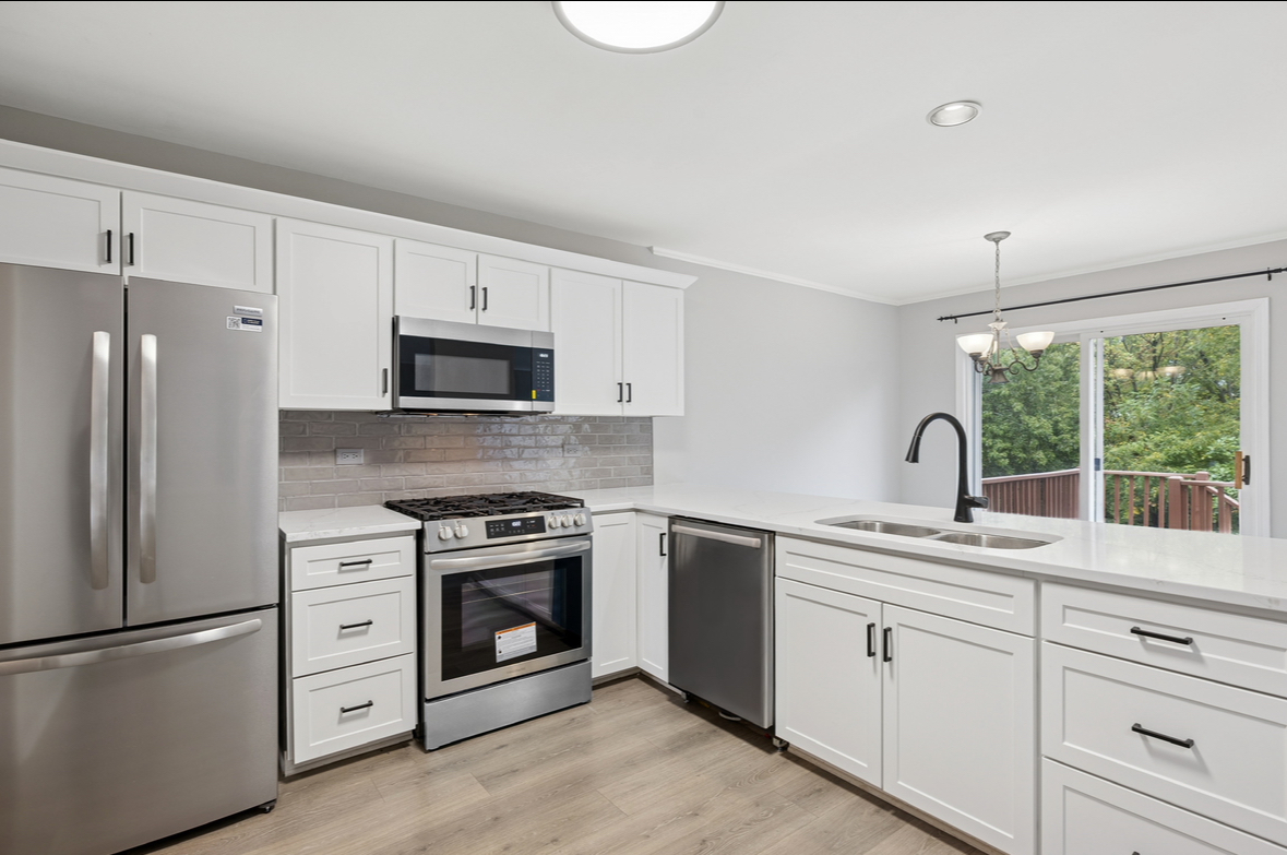 1403 Meadowsedge Lane #1403, Carpentersville, IL 60110