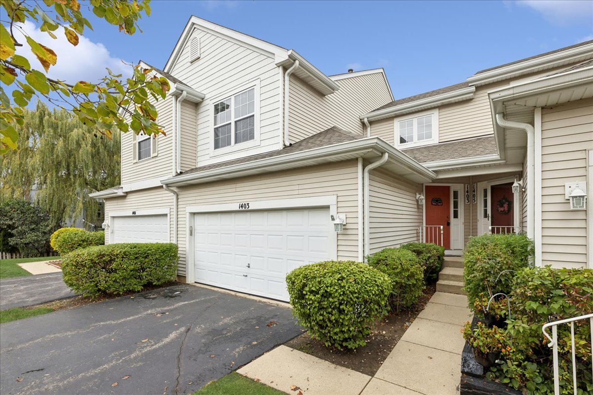 1403 Meadowsedge Lane #1403, Carpentersville, IL 60110