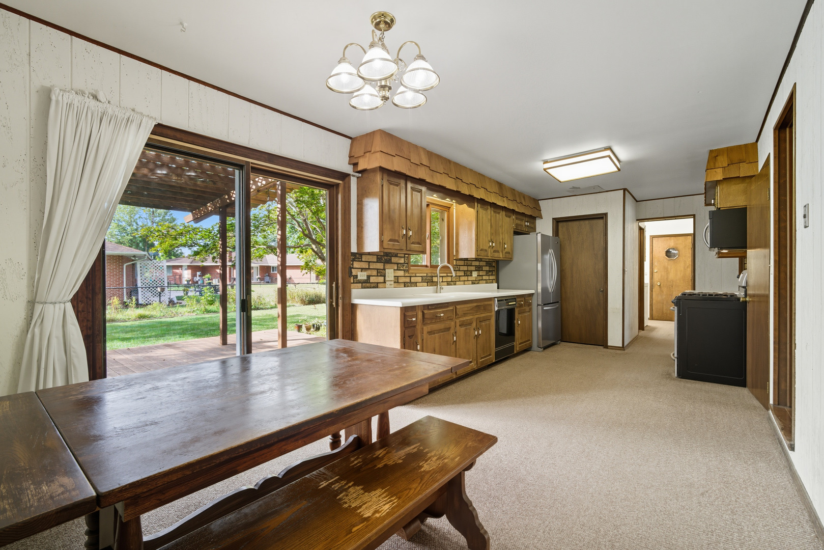 1811 E Maya Lane, Mount Prospect, IL 60056