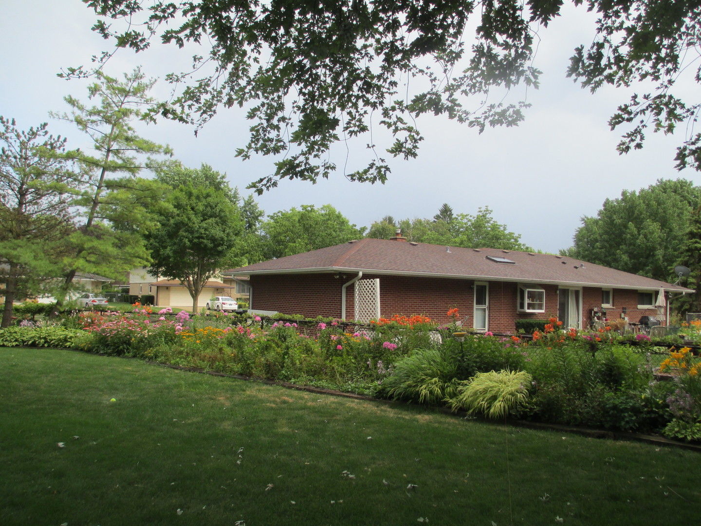 1811 E Maya Lane, Mount Prospect, IL 60056