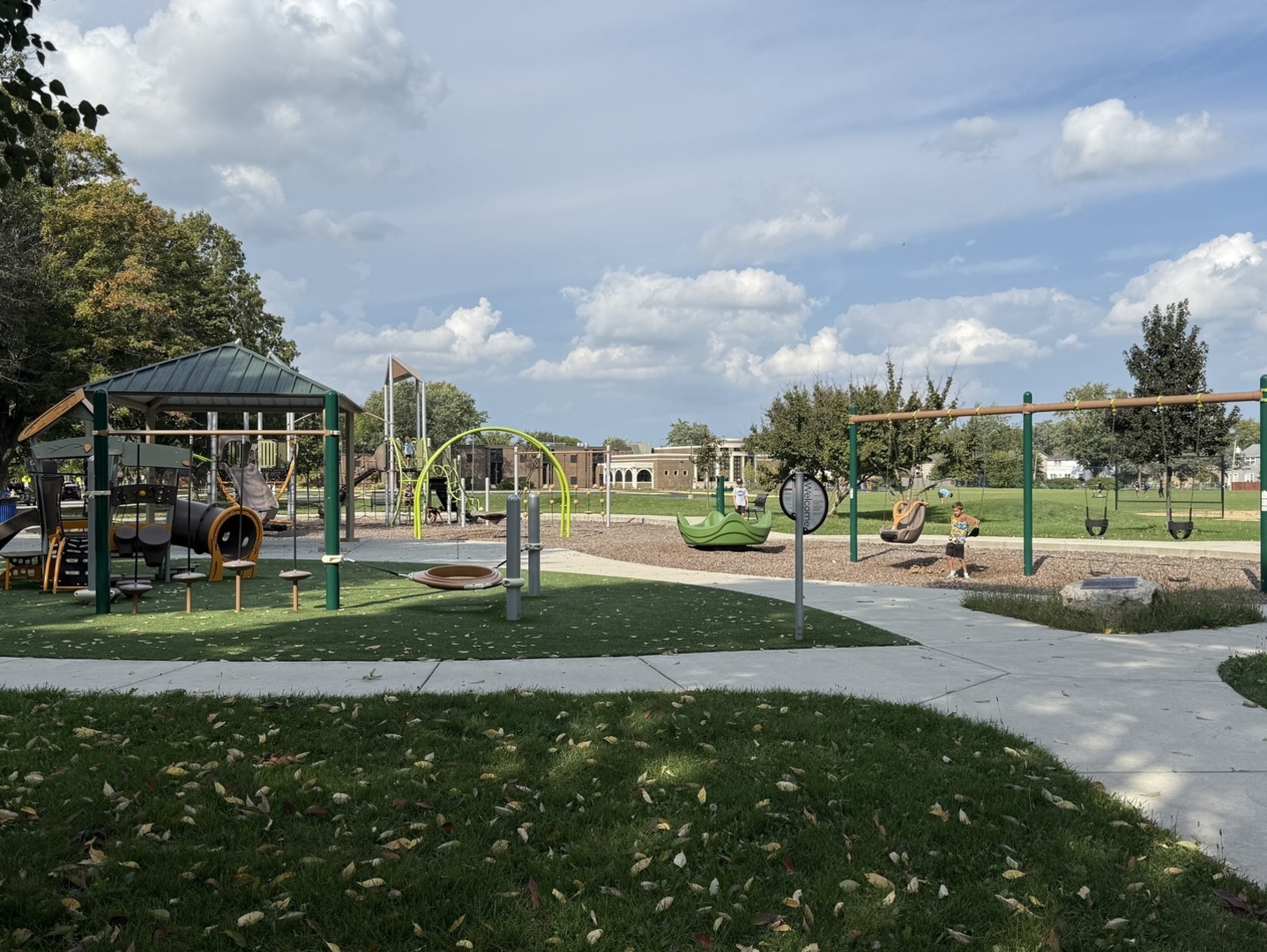 1811 E Maya Lane, Mount Prospect, IL 60056