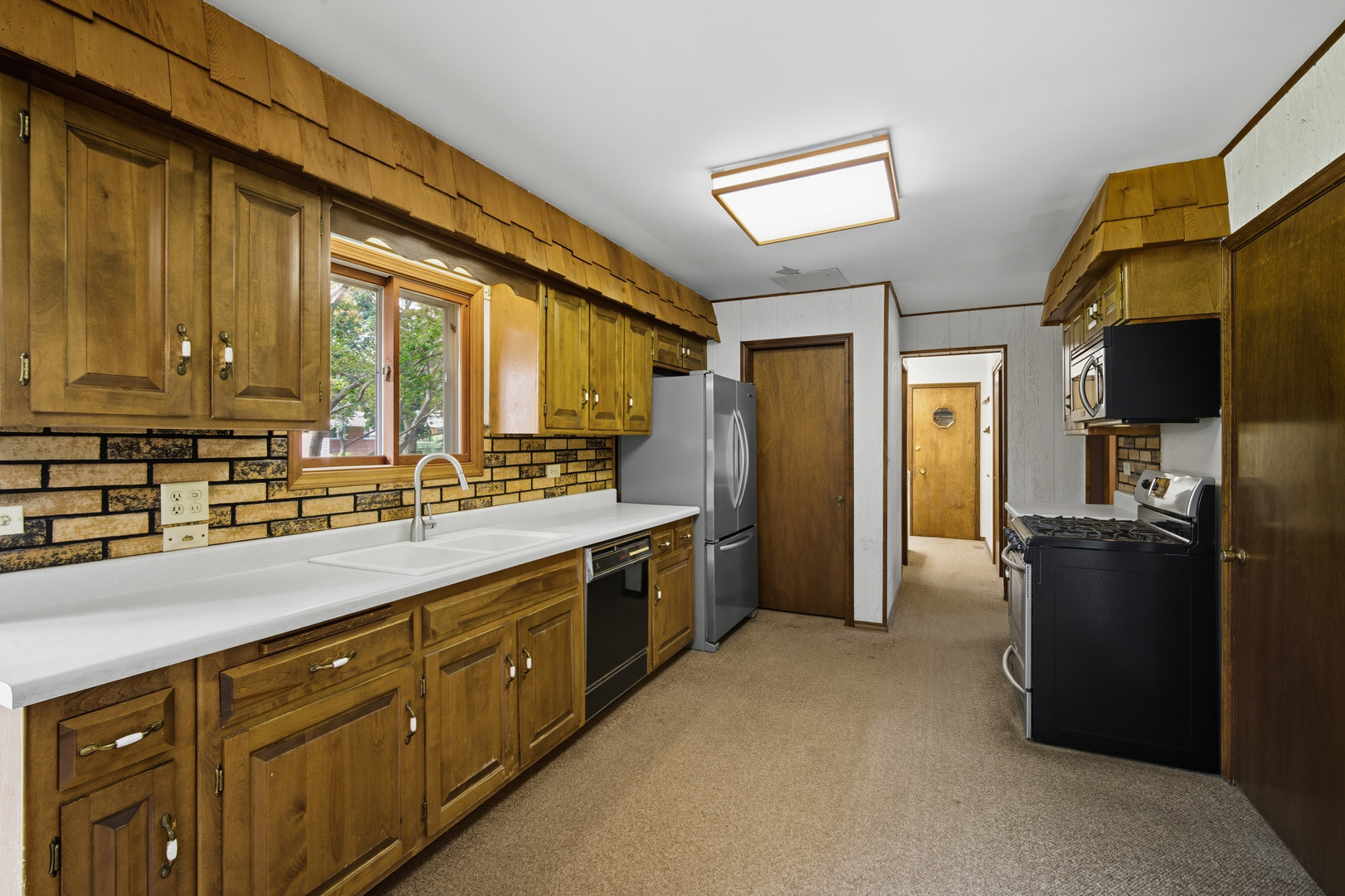 1811 E Maya Lane, Mount Prospect, IL 60056