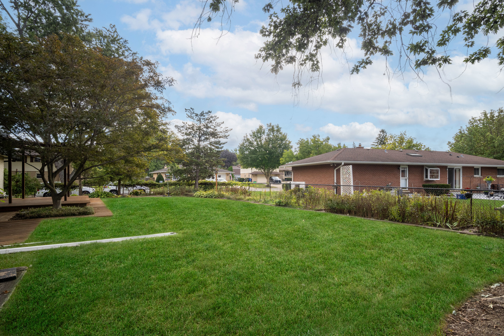 1811 E Maya Lane, Mount Prospect, IL 60056