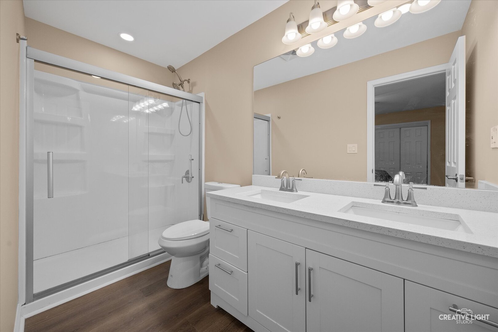 10 Crofton Road, Oswego, IL 60543