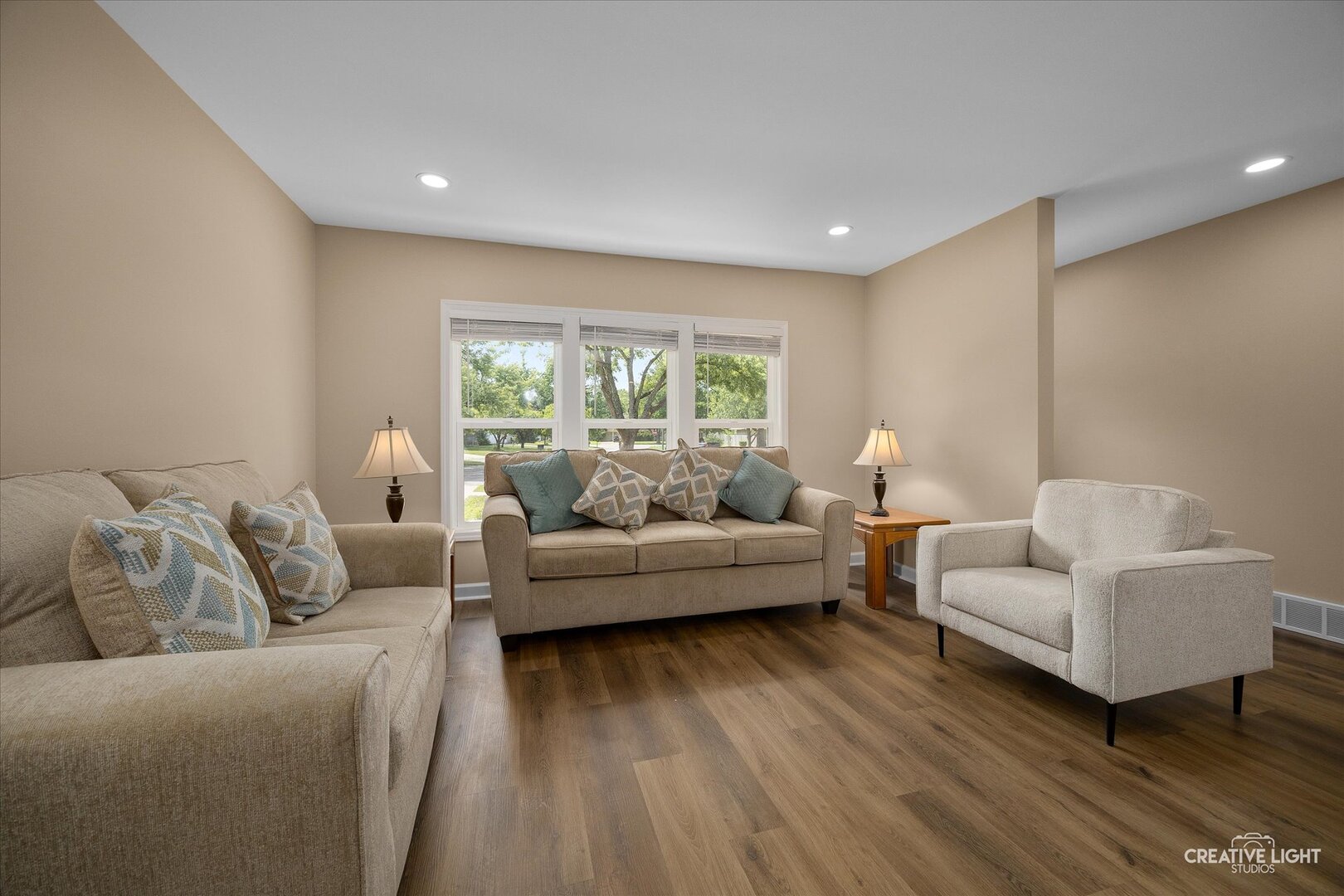 10 Crofton Road, Oswego, IL 60543