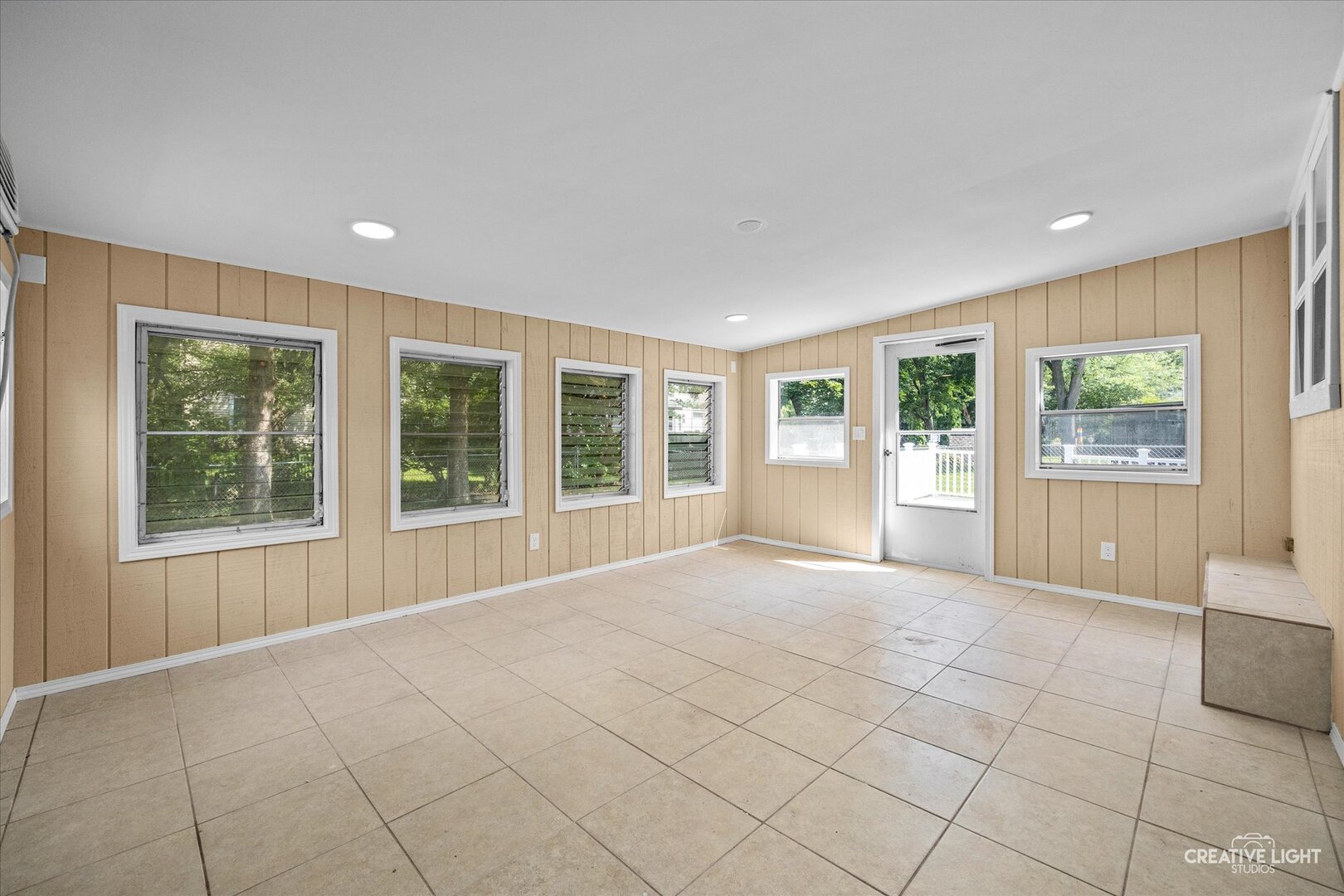 10 Crofton Road, Oswego, IL 60543