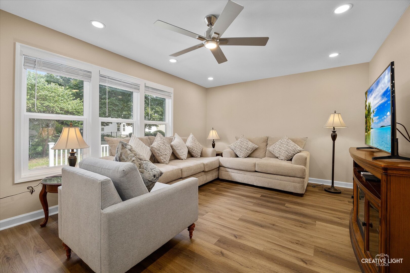 10 Crofton Road, Oswego, IL 60543