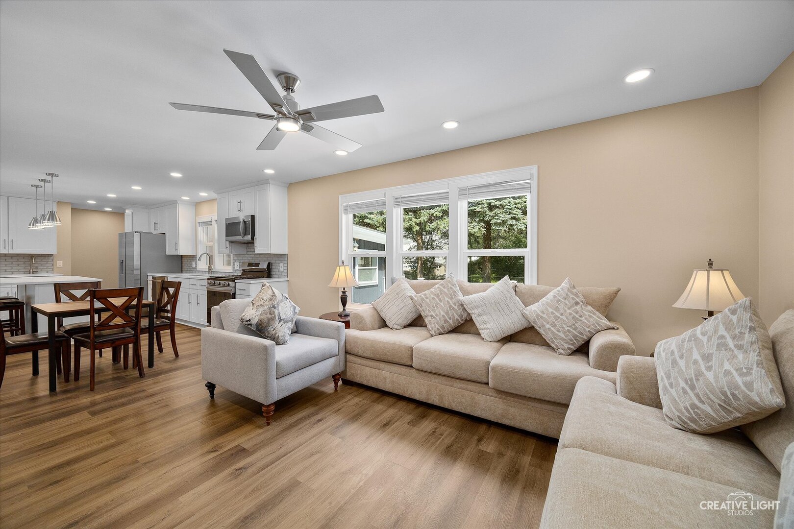 10 Crofton Road, Oswego, IL 60543