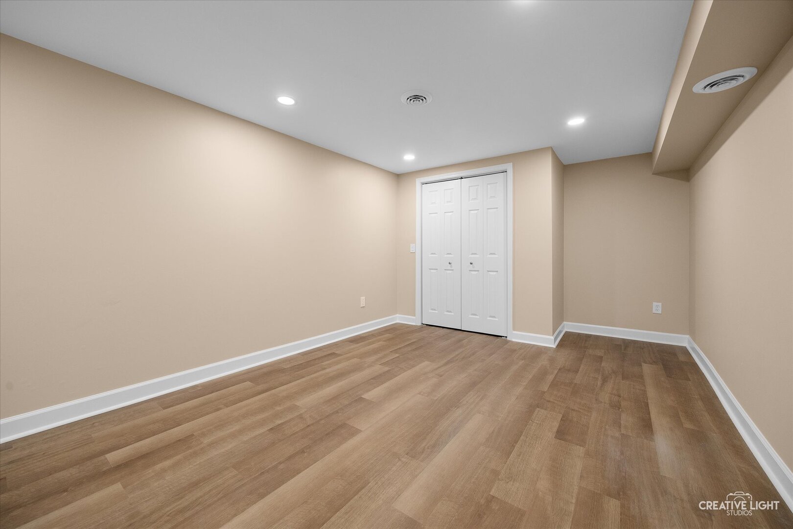 10 Crofton Road, Oswego, IL 60543