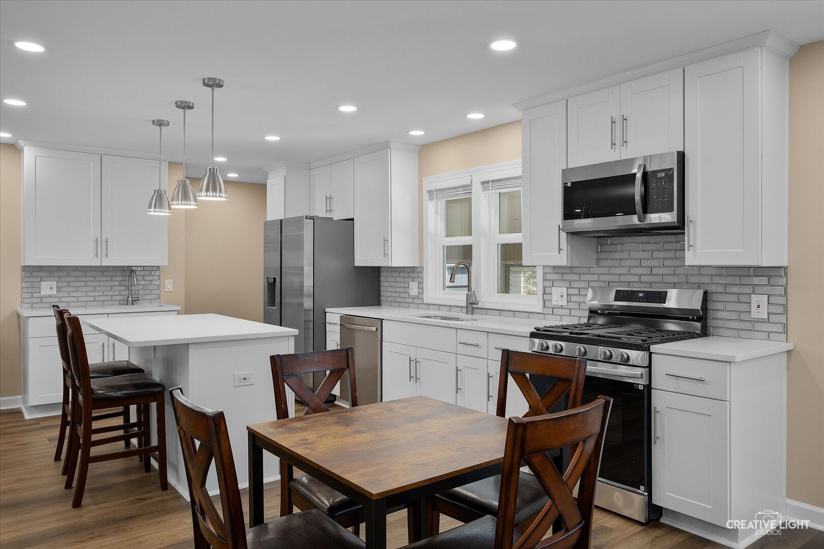 10 Crofton Road, Oswego, IL 60543