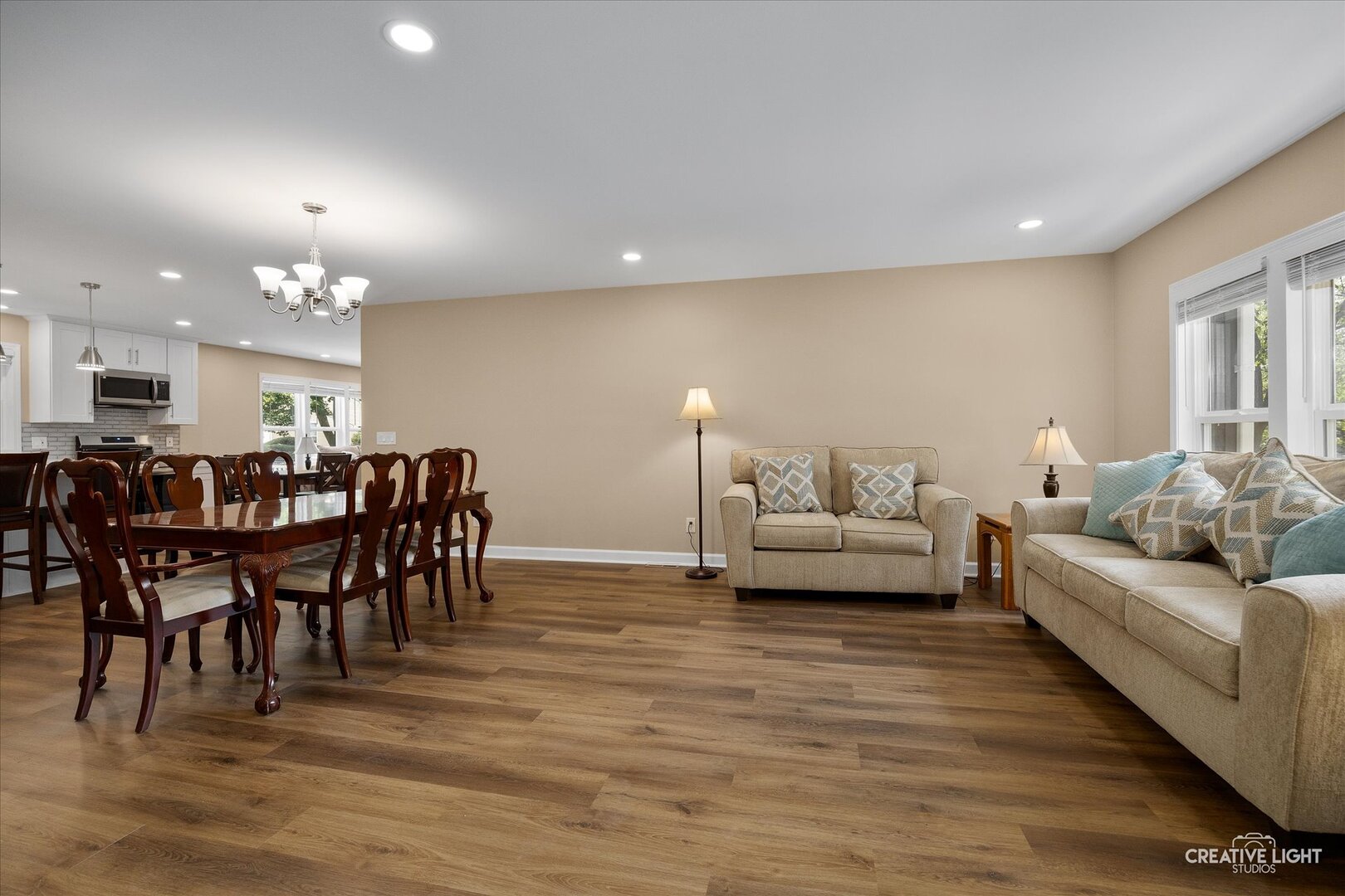 10 Crofton Road, Oswego, IL 60543