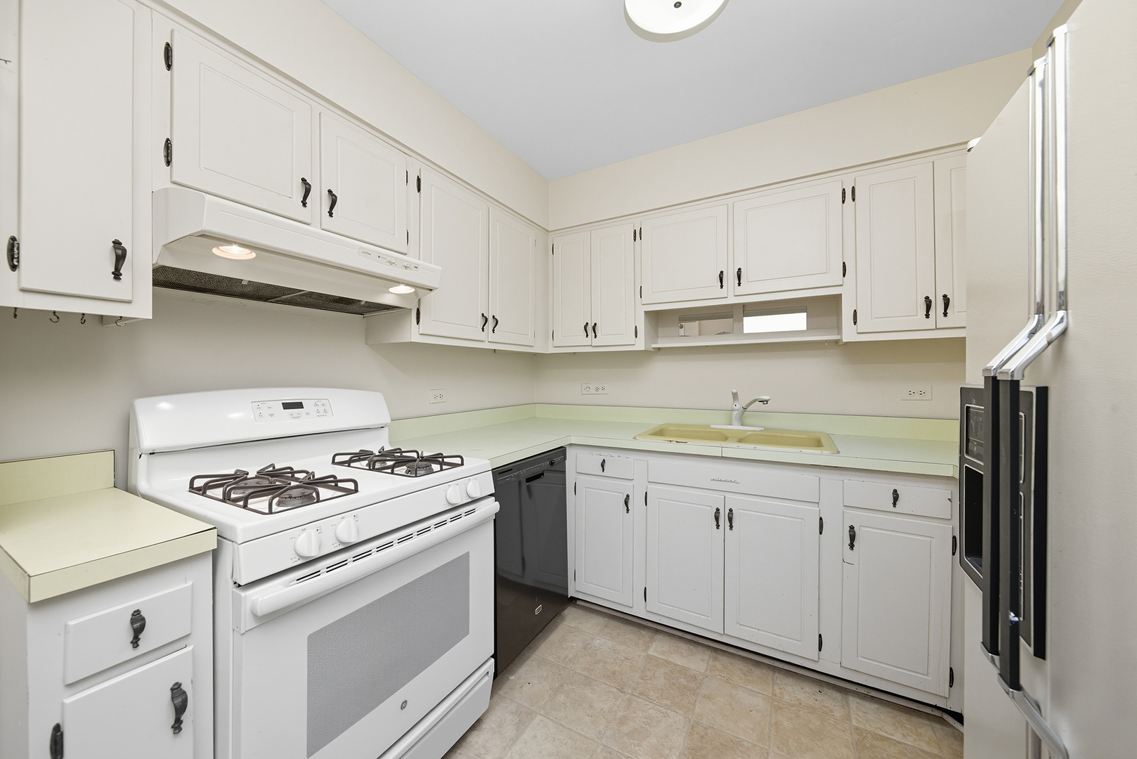 7234 W North Avenue #1701, Elmwood Park, IL 60707
