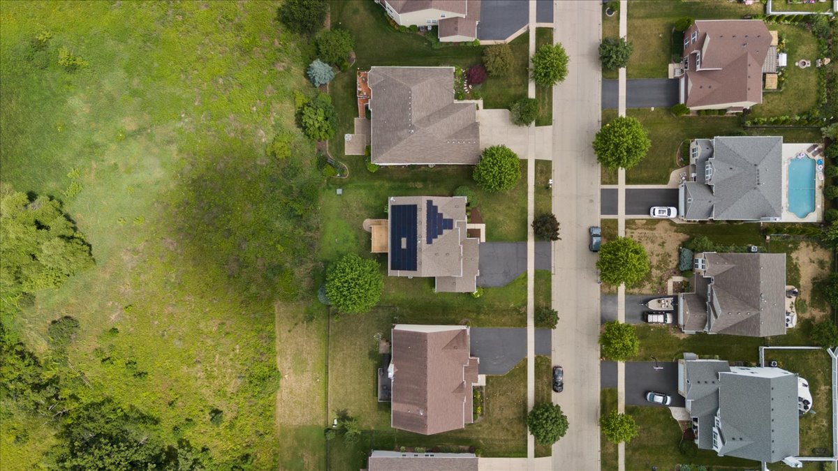 966 Forestview Way, Antioch, IL 60002