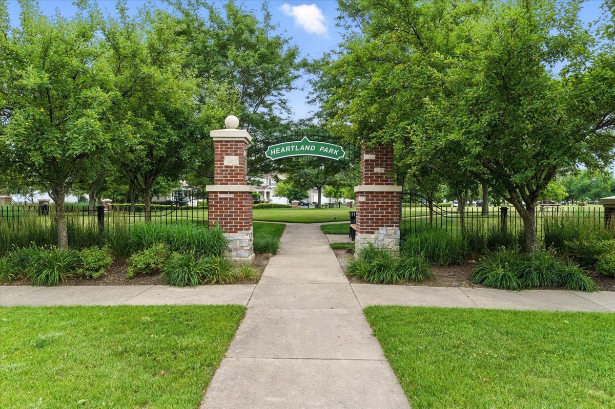 966 Forestview Way, Antioch, IL 60002