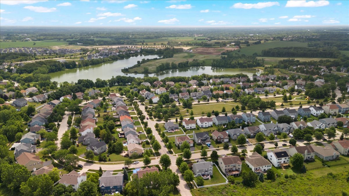 966 Forestview Way, Antioch, IL 60002