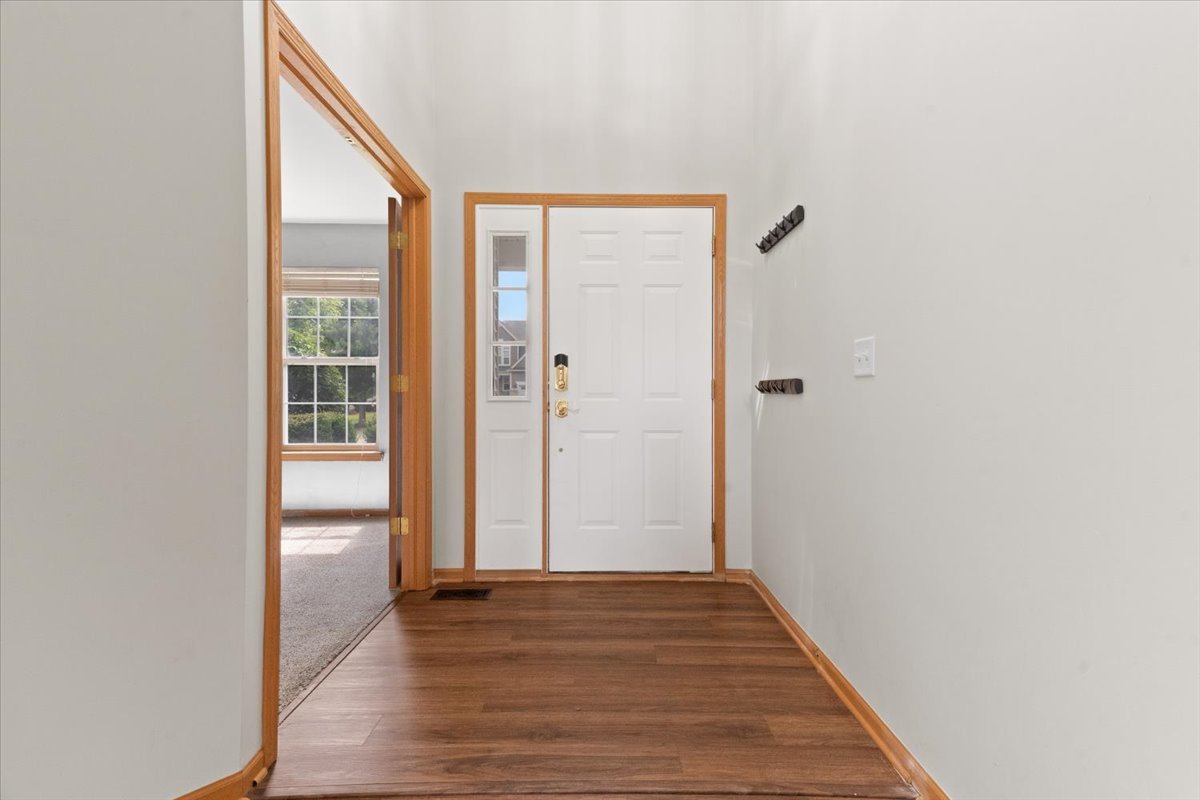 966 Forestview Way, Antioch, IL 60002