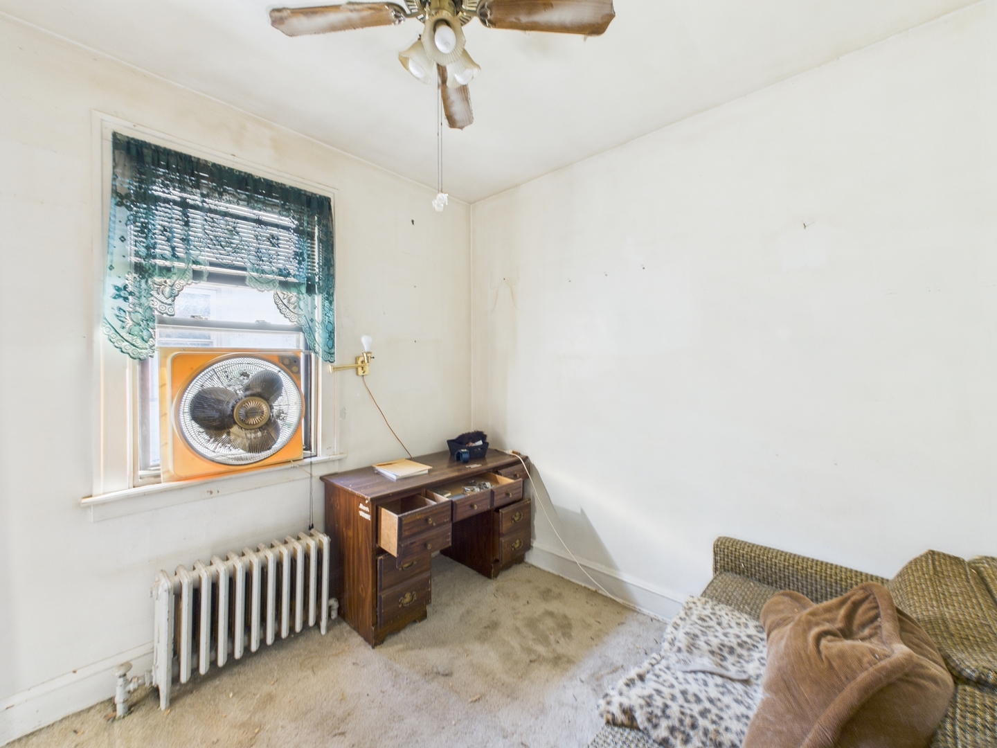 2714 N New England Avenue, Chicago, IL 60707