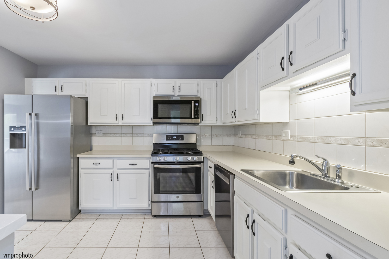 945 E Kenilworth Avenue #318, Palatine, IL 60074