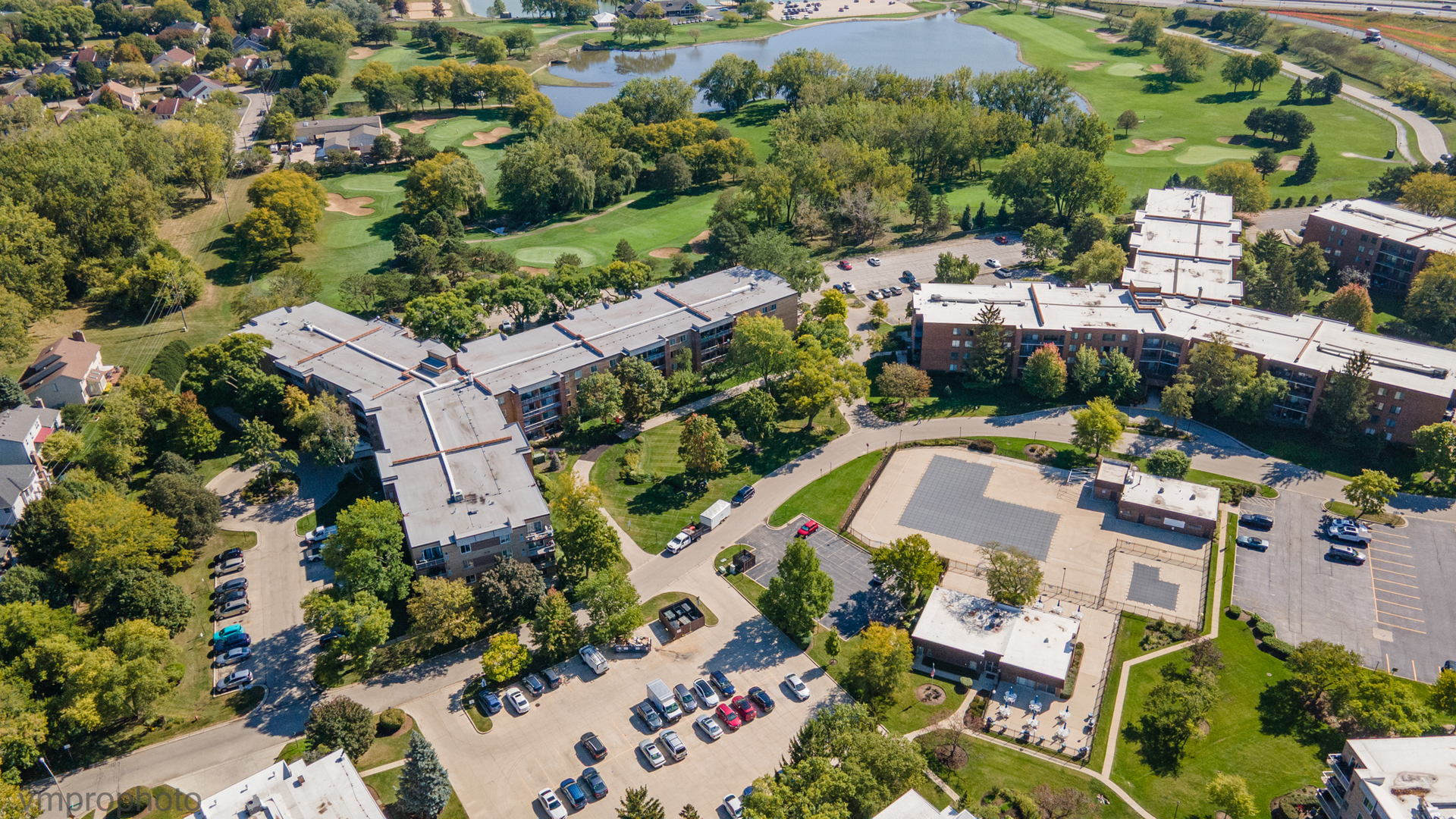 945 E Kenilworth Avenue #318, Palatine, IL 60074