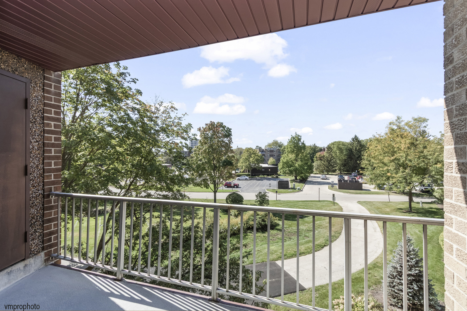 945 E Kenilworth Avenue #318, Palatine, IL 60074