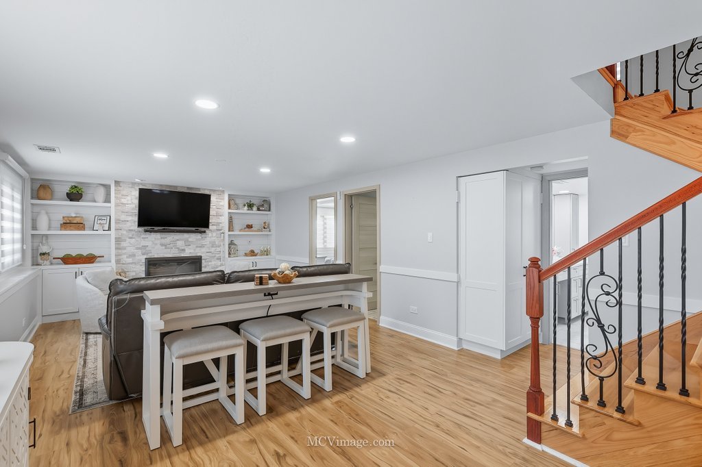 5905 W 89th Street, Oak Lawn, IL 60453